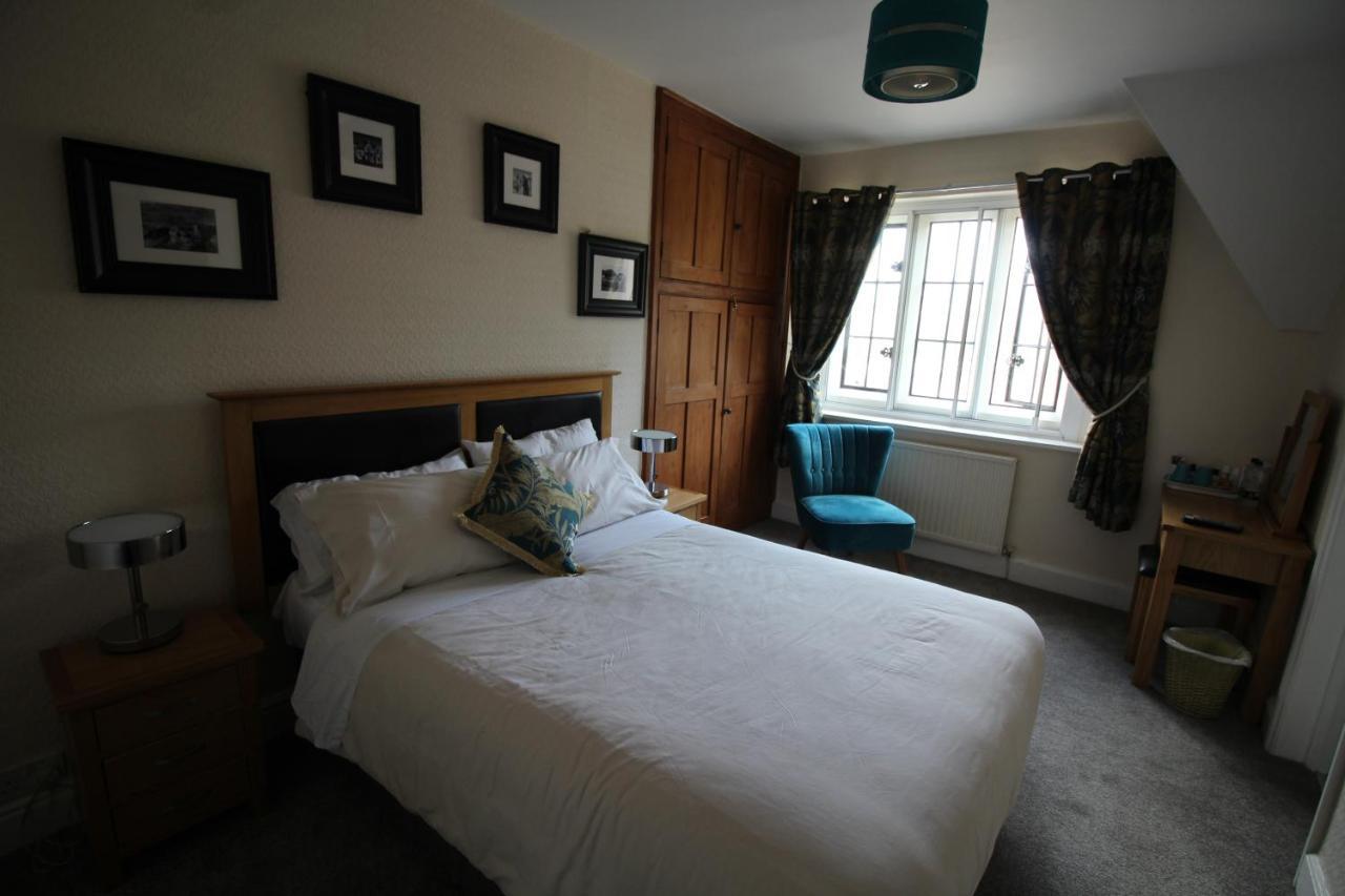 Отель The Clothiers Arms Страуд Номер фото