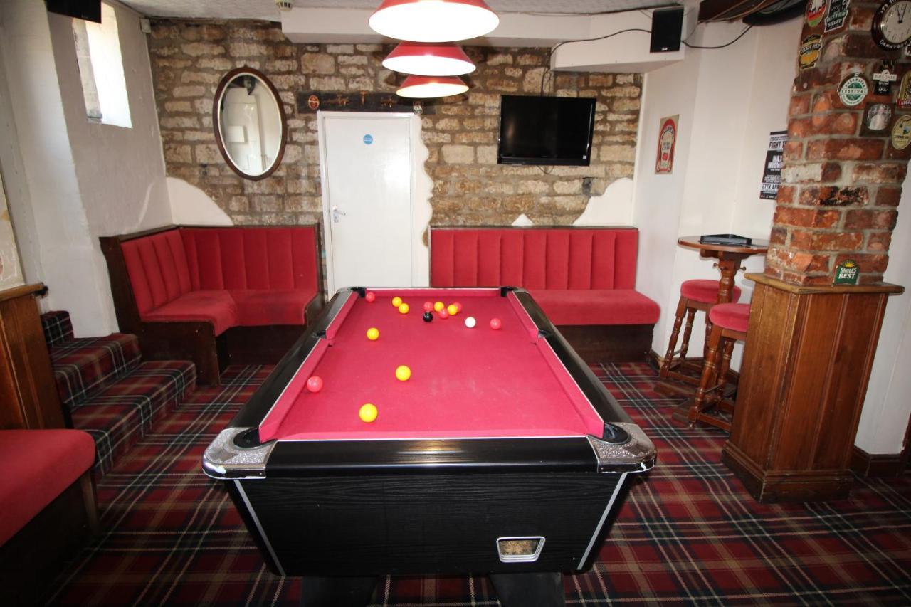 Отель The Clothiers Arms Страуд Экстерьер фото